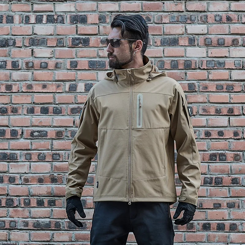 Taktinė lauko vyriška striukė su gobtuvu, vandeniui atspari Soft Shell įkraunama striukė