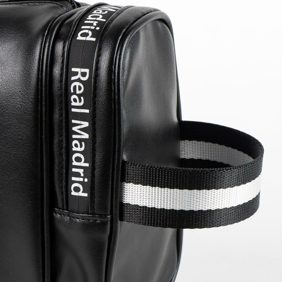 V2HDF132BDA8A9B749750BE606FBBDDA47ER6841793P5