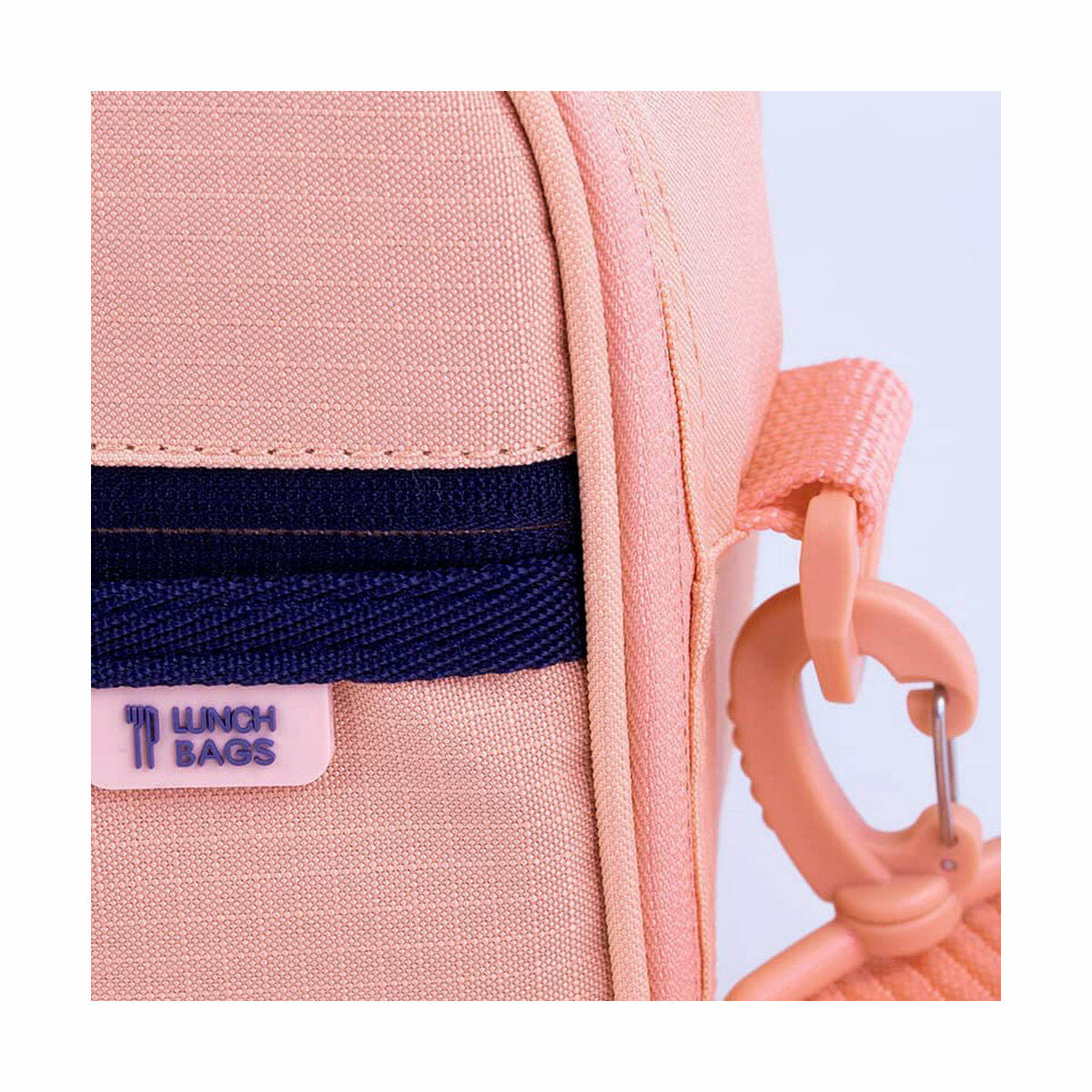 V8H1001B6BE8D6BC67A8D51541DED64D9F5R3348443P5